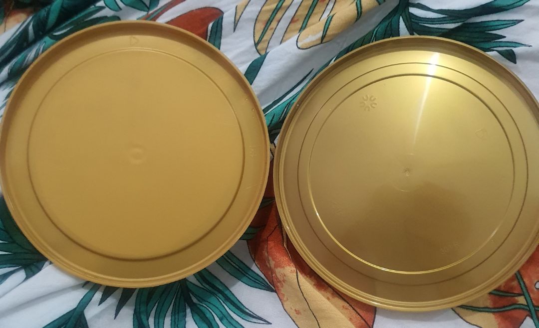 1 *** mình nhờ người thân mua trực tiếp bên Úc. 1 *** mua tiki của Thành Thuận Thiên thì mình thấy 2 nắp từ màu nắp với kết cấu bên trong nắp khác nhau hoàn toàn. tiki lúc này bán sữa toàn hàng kém chất lượng. Bữa sữa Đức cũng zị. Y chang. Sau này hok mua sữa hay những hàng thực phẩm khác trên tiki nữa. Mốt nhờ người thân bên nước ngoài mua cho chắc ăn.