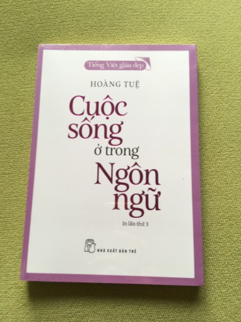 Sách đáng để đọc, bao gói cẩn thận. Các bạn nên mua nhé.