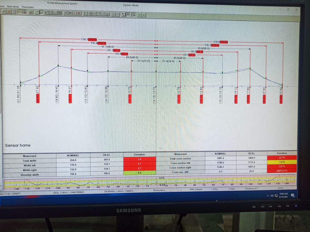 sử dụng cấm điện khi massage làm mẹ mình cảm thấy hơi bất tiện. không giống loại sạt pin thường sử dụng. dây điện hơi ngắn. chế độ massage đấm bóp rất hài lòng. cho shop 5 sao. ko có hình ảnh lấy tạm