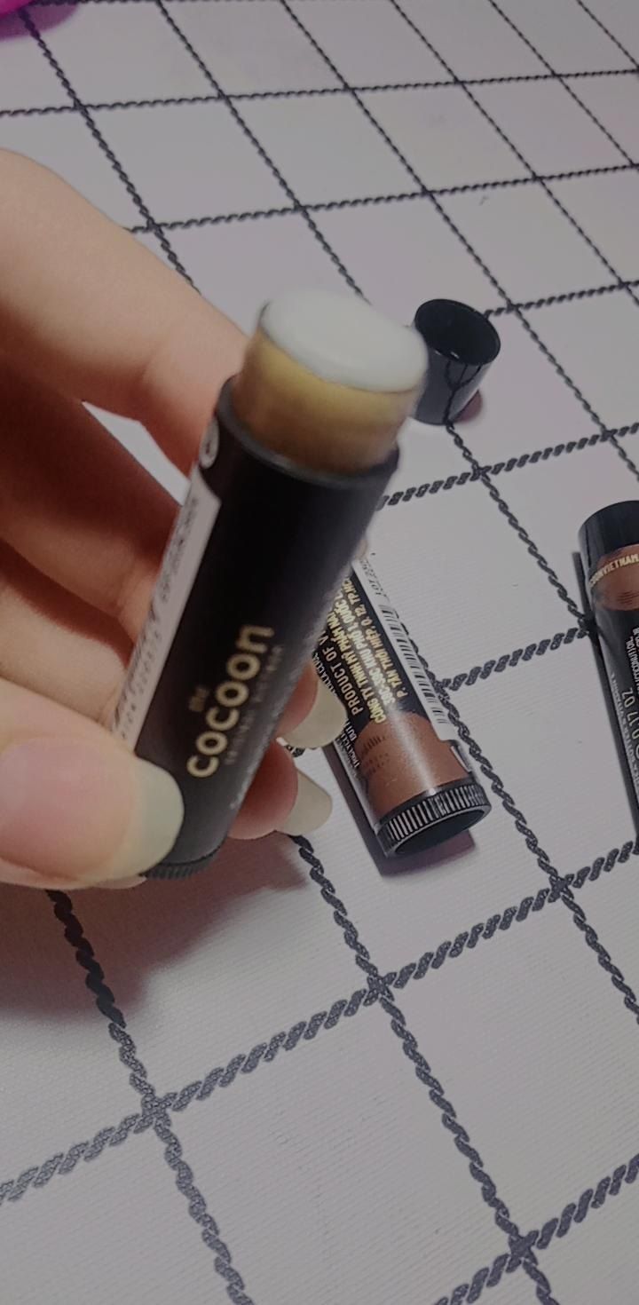 shop chuẩn bị hàng nhanh,giaoo nhanh hơn dự kiến,shipper nhiệt tìnhh,son dưỡng làm cho môi mìn cảm giác khô khô s á,dưỡng cũngg tạm ổn,shop gói hàng kĩ,giá kháa rẻ nhma mình khôngg ưng chất son choo lắmm,date xa lắmm nha:v