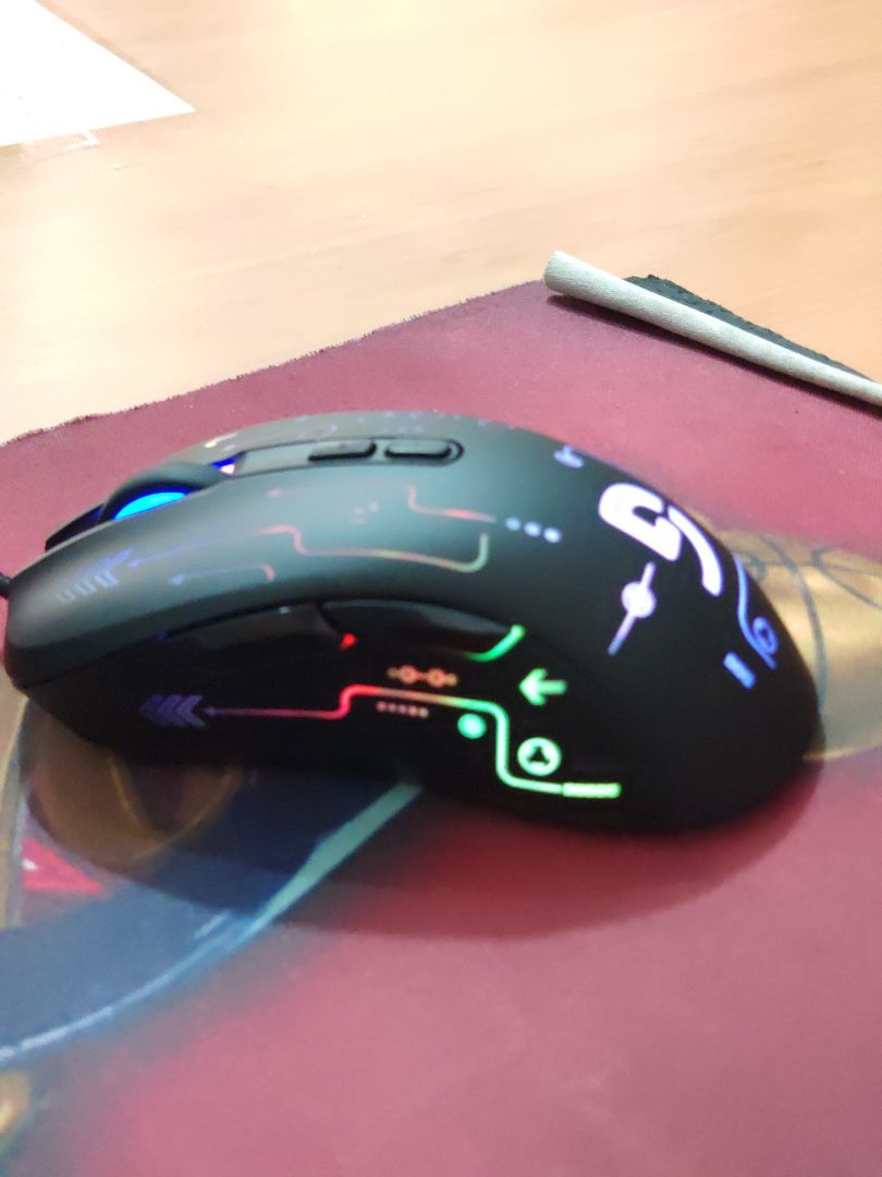 Sản phẩm tốt, có đèn led rgb khá đẹp. Đóng gói kỹ càng Sản phẩm tốt, có đèn led rgb khá đẹp. Đóng gói kỹ càng