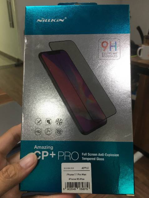 Mình đặt hôm t6 (30/09/22) nhận hàng vào 04/10/22 nhưng shop giao nhầm sản phẩm CP + Pro chứ k phải 3D CP + Max
Mình có liên lạc thì shop đã xin lỗi và đổi hàng cho mình trong 2 ngày. Miếng dán đẹp chất lượng tuy có làm độ sáng giảm 1 tí nhưng đối với mình không ảnh hưởng nhiều.
Đánh giá cao shop và sản phẩm!