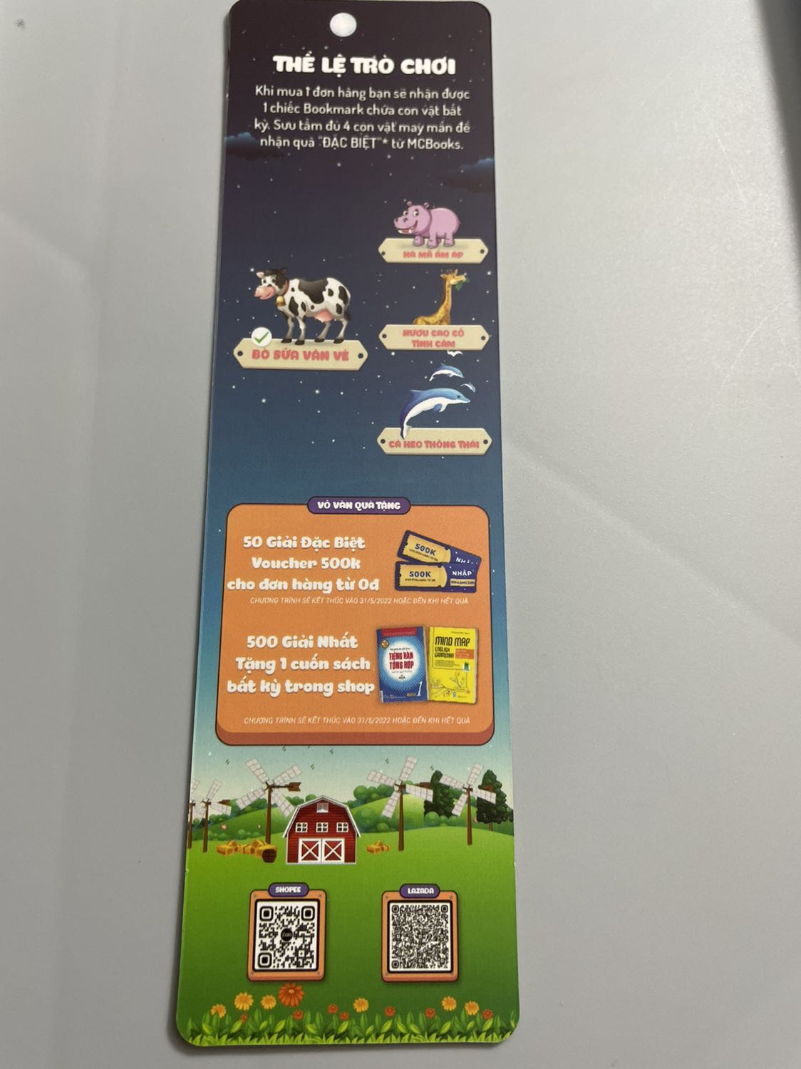 Sách to đẹp, tặng kèm Bookmark dễ thương. Tuy không phải là in màu bóng nhưng cũng rất đẹp, tạo động lực tự học. Sách to đẹp, tặng kèm Bookmark dễ thương. Tuy không phải là in màu bóng nhưng cũng rất đẹp, tạo động lực tự học.