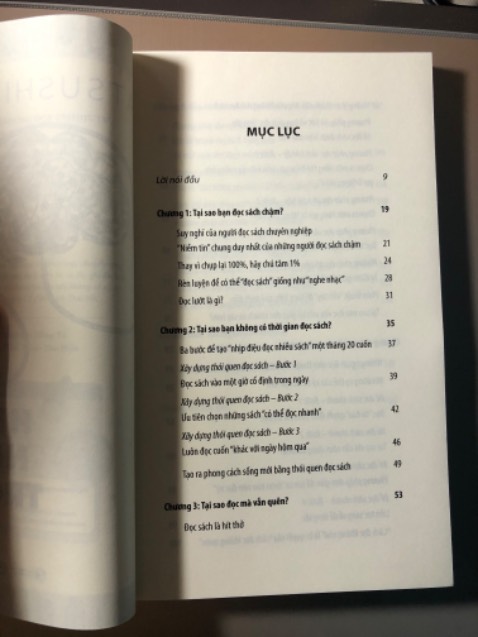 Bọc sách kĩ, giao hàng nhanh.
Nội dung ổn, phù hợp đối tượng bắt đầu đọc sách, muốn đọc sách nhanh và hiệu quả.
Suy nghĩ "biến tất cả những điều được viết trong sách thành của chính mình" là khái niệm sở hữu lạc hậu.
Dù là sách hay kiến thức, chỉ cần nắm thật chắc những điểm quan trọng nhất, còn lại cứ để trôi đi.