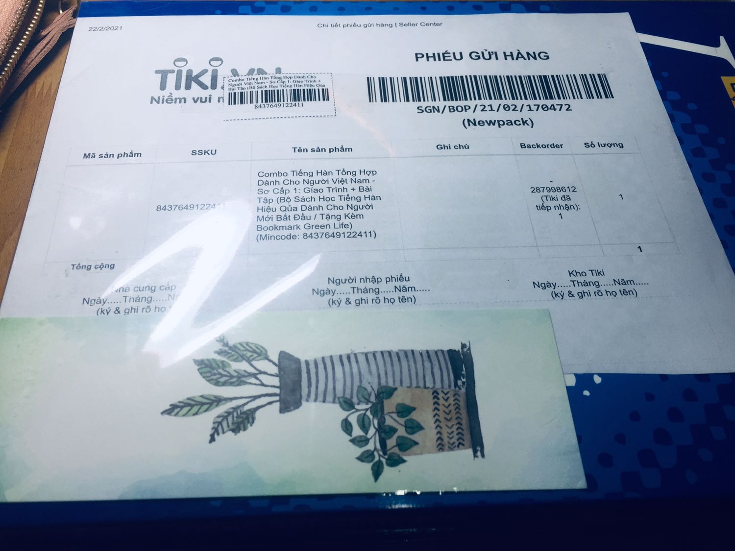 Hàng giao nhanh vl luôn nhé :3 mới đặt hôm thứ ba nay thứ tư có luôn rồi :3
Quan trọng là sách đẹp, bookmark dễ thương xỉu ~ 
Đóng gói cẩn thận ?? Hàng giao nhanh vl luôn nhé :3 mới đặt hôm thứ ba nay thứ tư có luôn rồi :3
Quan trọng là sách đẹp, bookmark dễ thương xỉu ~ 
Đóng gói cẩn thận ??