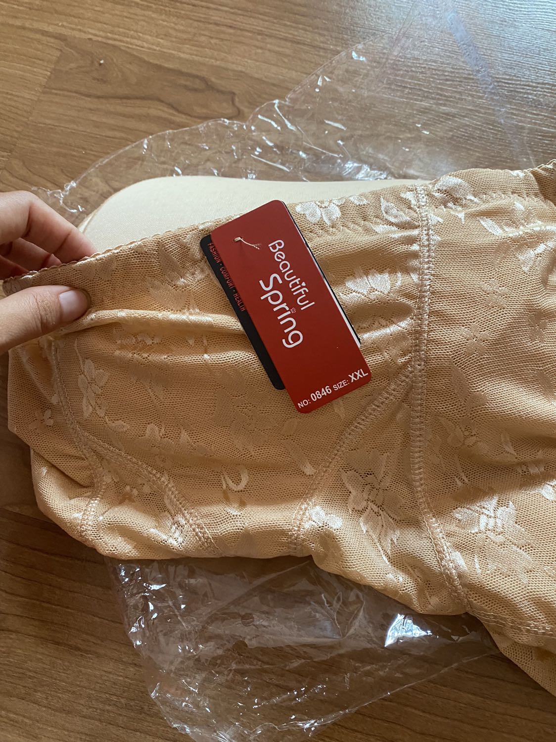 Đóng gói rất đẹp
Chất lượng ok nâng đẹp k lộ Đóng gói rất đẹp
Chất lượng ok nâng đẹp k lộ