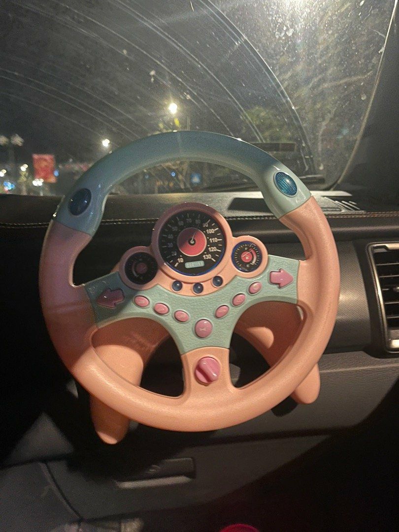 Vô lăng đẹp , chắc chắn xịn xò, hít rất chắc, bé mình rất thích 👍🏻 Vô lăng đẹp , chắc chắn xịn xò, hít rất chắc, bé mình rất thích 👍🏻