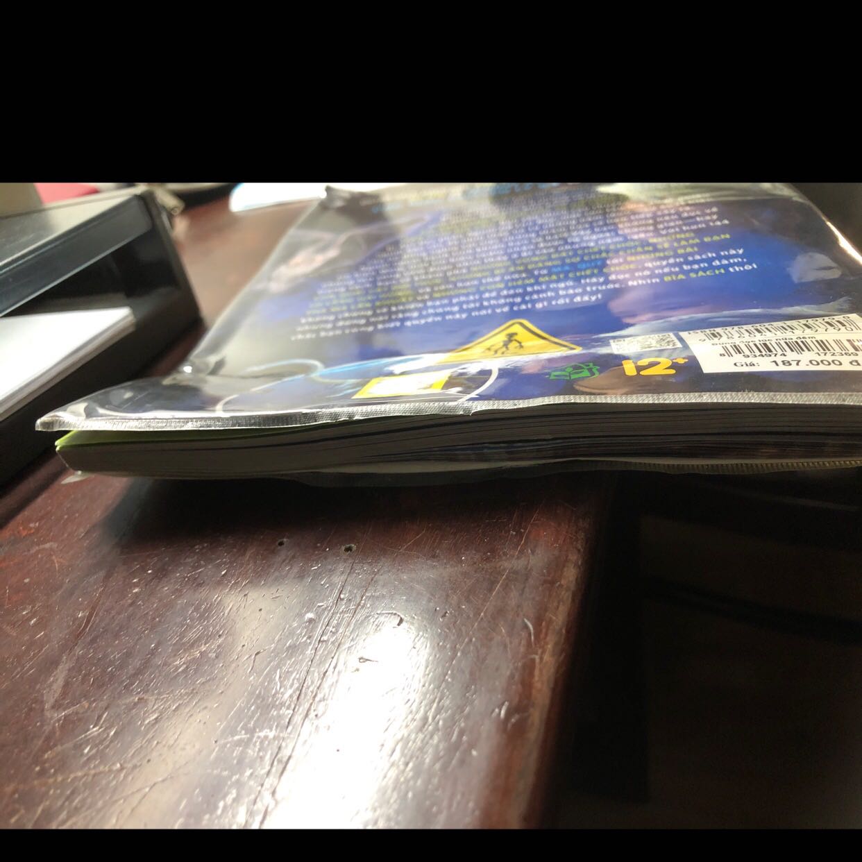 Nội dung sách rất hay, nhưng vận chuyển quá ẩu. Mình rất quý sách, nên sorry tiki mình ko chấp nhận được, tiki nên xem lại đơn vị vận chuyển