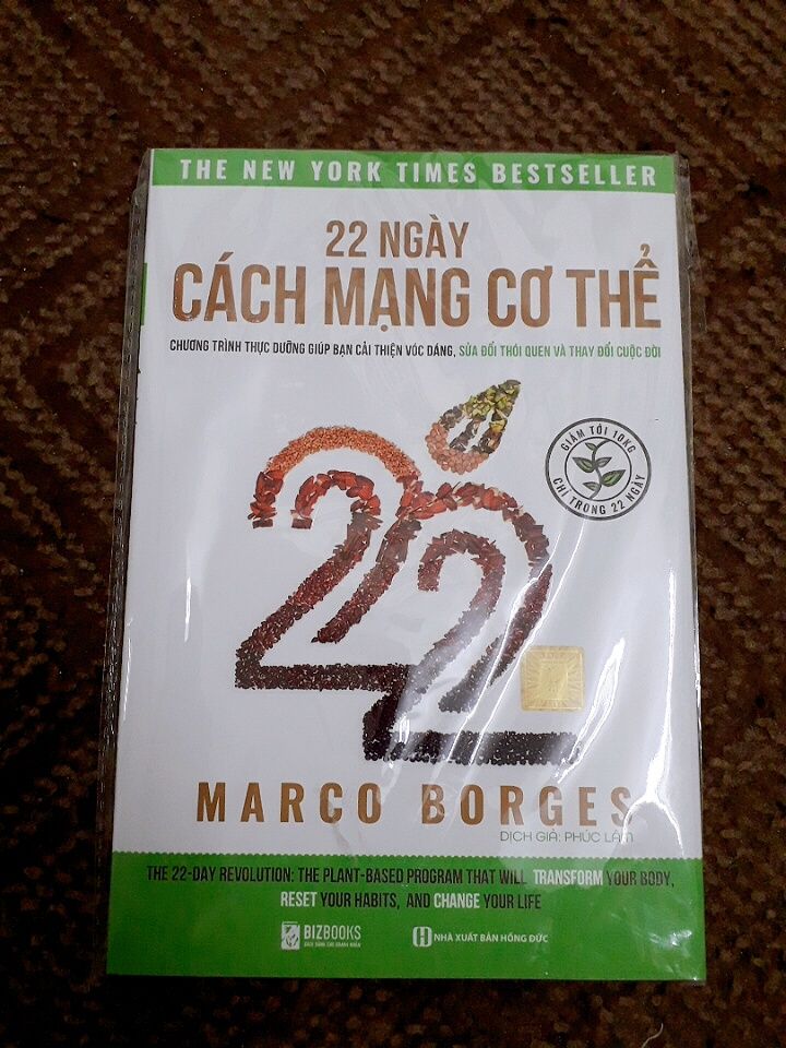Hài lòng từ khâu đóng gói đến vận chuyển luôn ạ. Sách được bọc trong nilon cho không bị quăn và được bọc trong thùng nên dù ship đi trời mưa nên k bị ướt. Vận chuyển thì sớm hơn mong đợi hẳn 1 ngày ạ❤❤❤