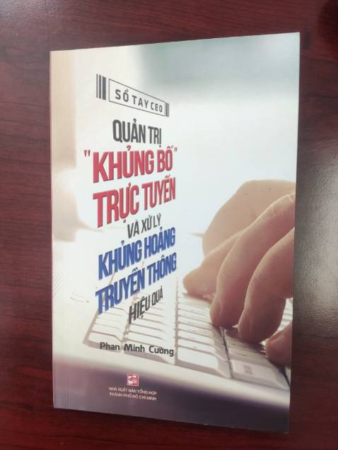 Mùa bìa k đc sắc nét lắm. Nhìn chung thì vẫn ok