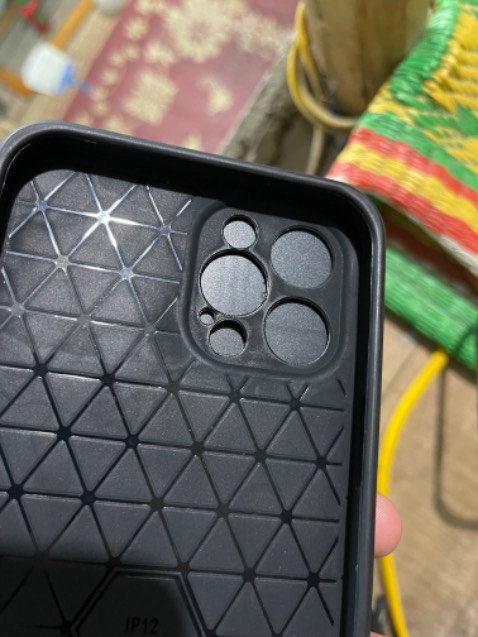 Ốp quá mỏng, nắp trượt bảo vệ k chắc chắn. Với giá tiền này k hề hài lòng, yêu cầu trả hàng