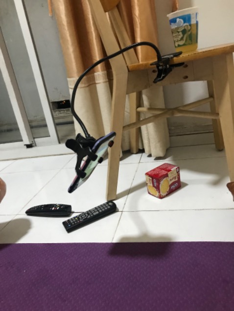 Cái giá đỡ điện thoại mà k nâng nổi cái điện thoại là sao shop .gắn vào điện thoại ip 11pr là nó rớt xuống k cố định được , treo đầu dê bán thịt *** hả shop