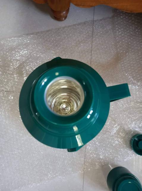 Nhận hàng mới xem thì hàng 1 cái bị vỡ vụn, 1 cái bị rạng nên chưa dùng được. Tuy nhiên mình liên lạc Tiki thì đã đc xử lí nhanh là đổi mới. Giờ vẫn đang chờ hàng về lại lần 2 xem. Đánh giá khâu xử lí sự cố hậu mãi của tiki khá tốt, nhanh gọn.