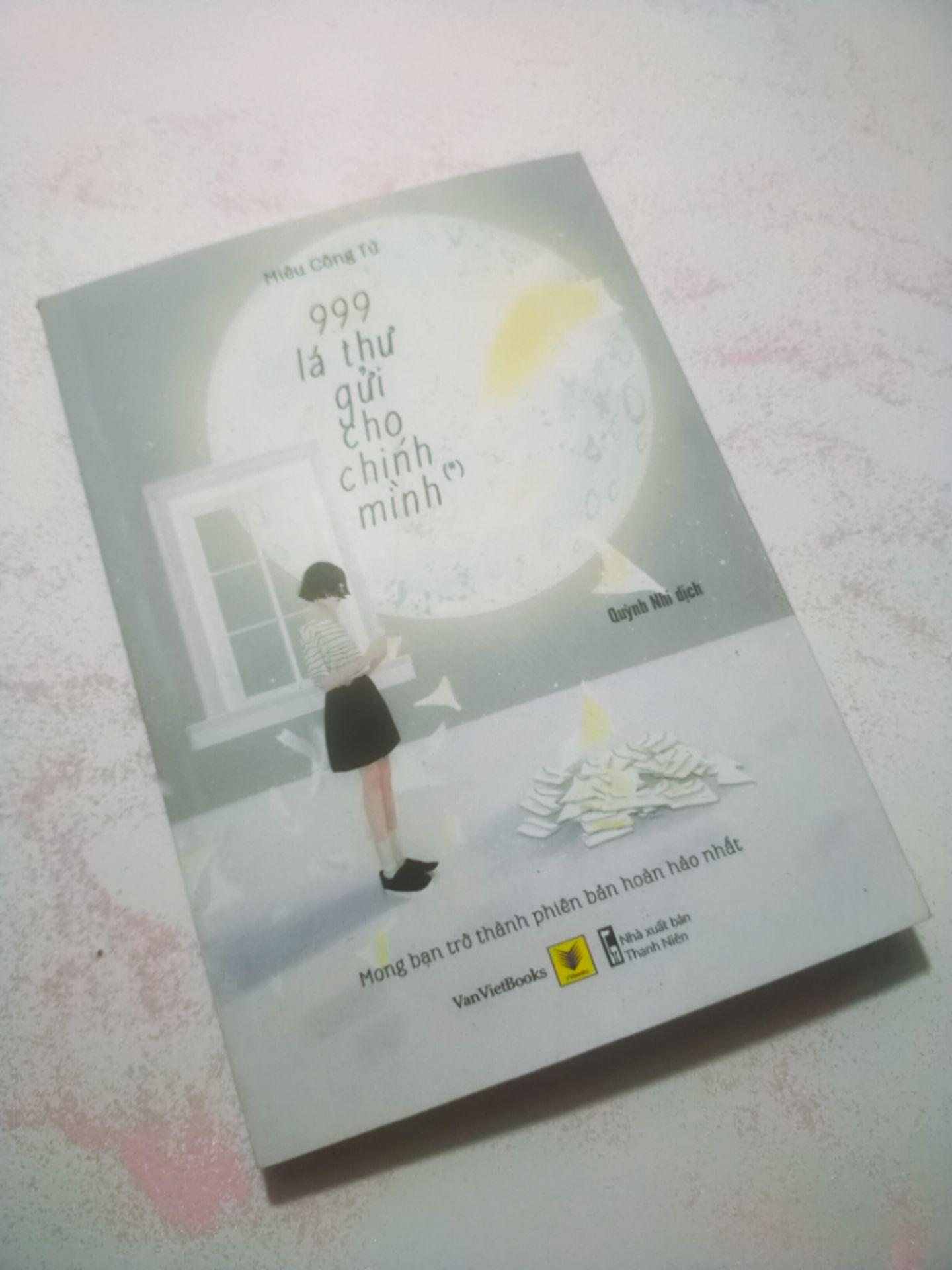 nếu là một người yêu thích văn học thì bạn không thể bỏ qua tác phẩm phê bình văn học của hoài thanh(•‿•)