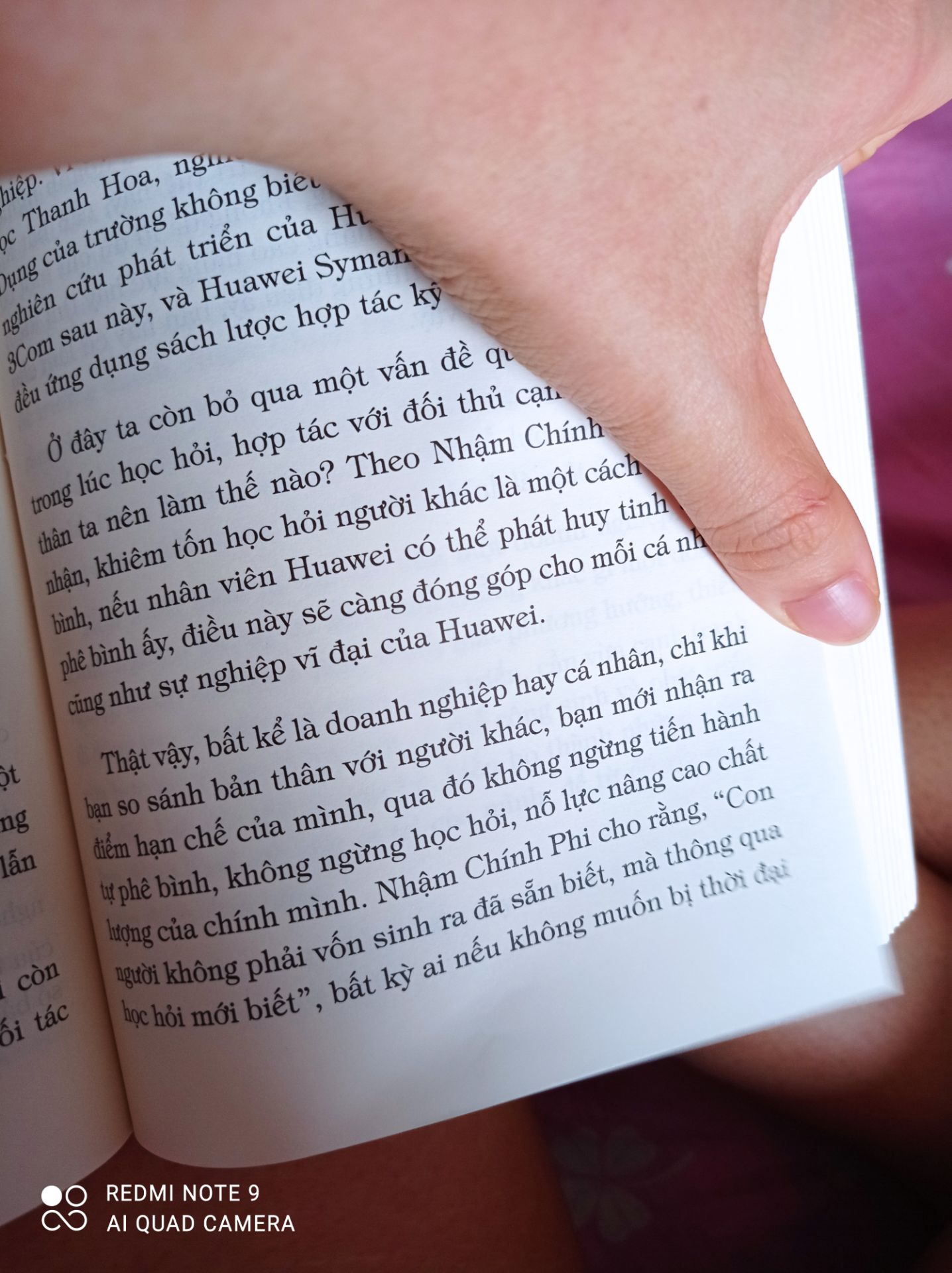 không thich quyển nắy lắm viết kiểu dài dòng kê lể đpjc khá la mệt