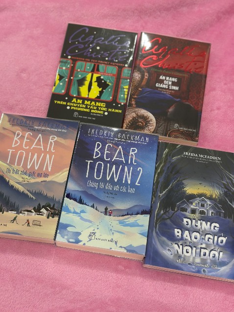 Đơn hàng được đóng gói cẩn thận và chống sốc đầy đủ. Nội dung sách và tác giả thì khỏi phải bàn về độ nổi tiếng và hay.