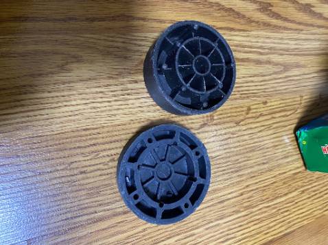 Sản phẩm chất lượng kém,ít có sự đàn hồi. Khả năng sẽ bị vỡ trong quá trình sử dụng. Không nên mua.