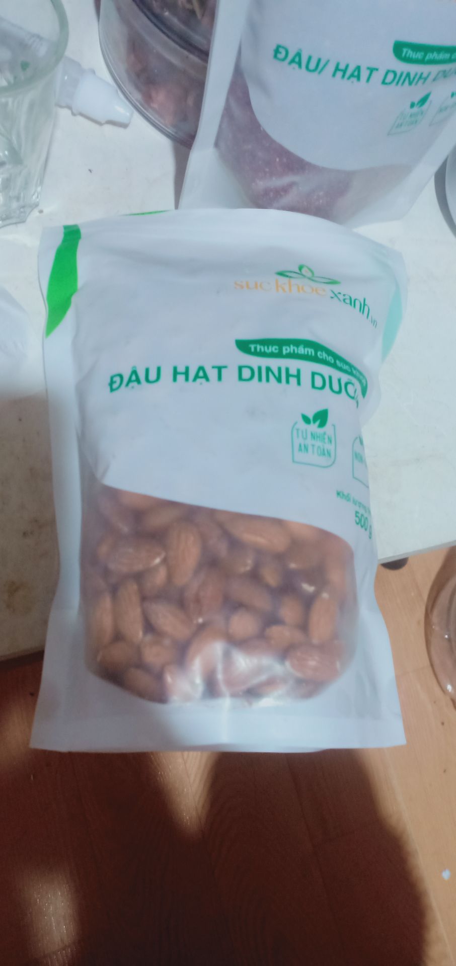 hạt hôi dầu, bán hàng kém chất lượng, tưởng giao hàng đúng date va chất lượng thì mua hàng lâu dài, mà như này thì cạch mặt.