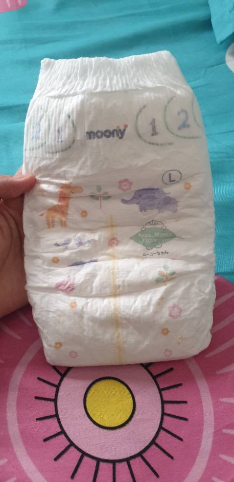 Cậu hai xài lâu lắm rồi nên đến lượt em nhỏ cũng xài luôn. Cậu hai nhà xài ko còn hăm như đợt dùng Bobby M, nên chuyển dùng Moony. Shop uy tín, an toàn, giá tốt, đóng gói giao hàng nhanh.