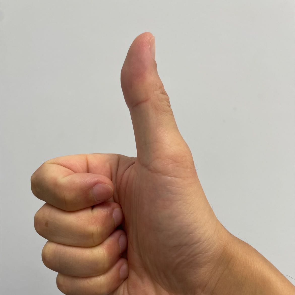 Đnag dùng rất tốt thì đột nhiên thấy ko vào điện, vẫn vào điện để mở kẹp điện thoại. Chưa biết bảo hành ntn, tạm cho 3*