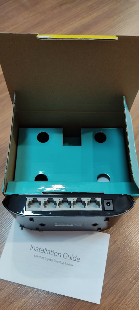 Shop giao hàng siêu nhanh. Đóng gói cẩn thận. 
Sản phẩm dùng tốt ko nóng dù mình đã on 4/5 port. Chúc shop duy trì chất lượng như này