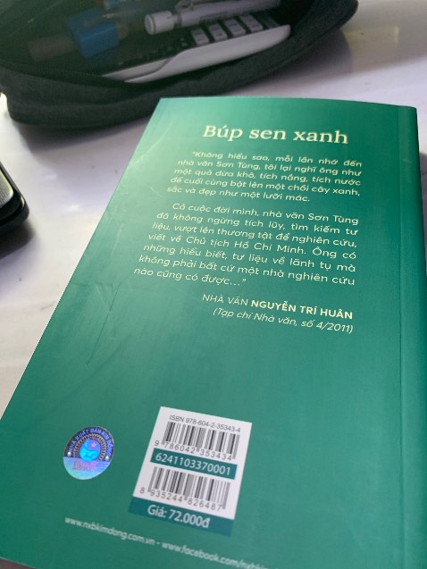 Đóng gói kĩ, tuy nhiên sách cũng trầy sơ. Nhưng nói chung okie