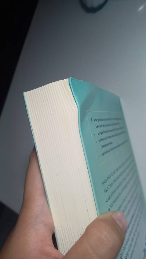 sách đẹp, đóng gói tạm, tạm là vì sách mình quyển nào cũng bị df (móp) ở góc trên bên phải hết, với 1 đứa như mình thì siêu xót. còn lại ổn