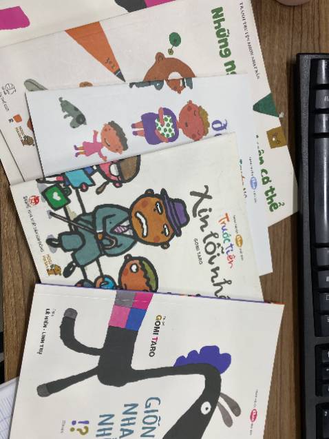 phù hợp với tâm lí các bạn nhỏ vì con rất thích học theo mn, cũng hay tò mò. nch mình thấy nội dung sách hay mà sáng tạo lắm