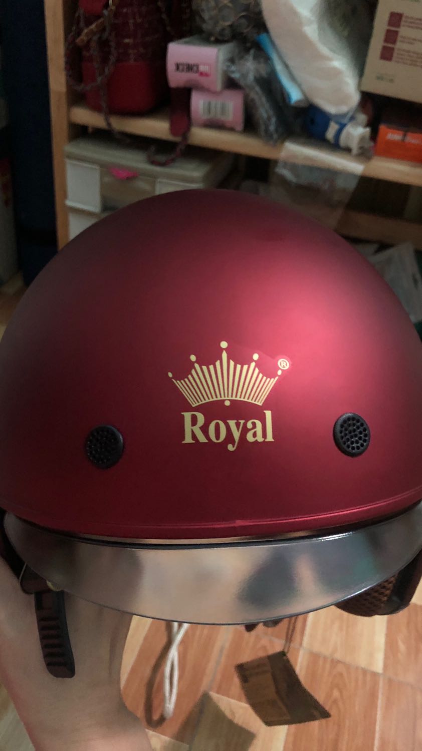 Giao rất nhanh, sản phẩm hơi nặng nhưng đẹp lắm. Chất lượng tuyệt vời.