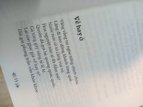 Sách giao nhanh và bìa siêu xinhh. Mình cứ tưởng sách sẽ phân tích các bài thơ của Nguyễn Khuyến cơ, nhưng hoá ra chỉ có thơ thôi. Mà thơ của ông hay kinh:">. Mua sách về vì năm nay học chương trình mới, thi văn bản ngoài sách, mua về đọc để thêm kiến thức 🥹