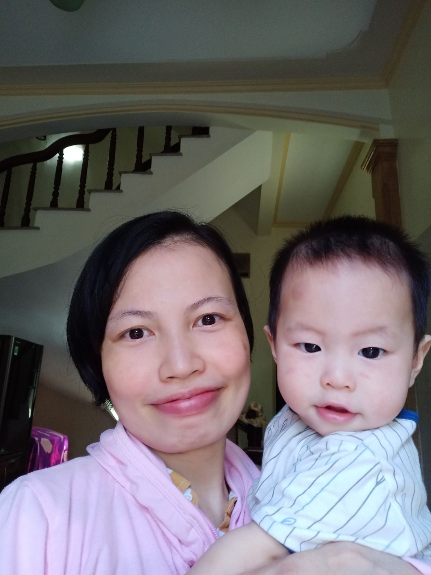 hình đẹp, tiện lợi đo chiều cao cho bé, mẹ và bé vừa làm vừa chơi, lại học số nữa