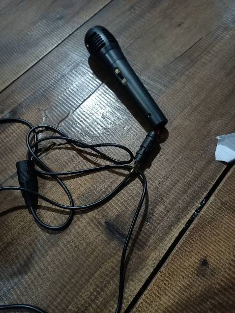 Như ***. Hát dc 2 bài hư mic. Làm ăn có đức chút đi. Giờ đổi ai. Má