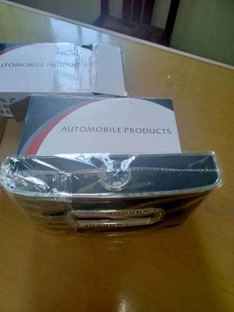 tôi mua 02 bộ túi treo đồ sau ghế ô tô, xe hơi sau lại giao 02 hôp khăn giấy