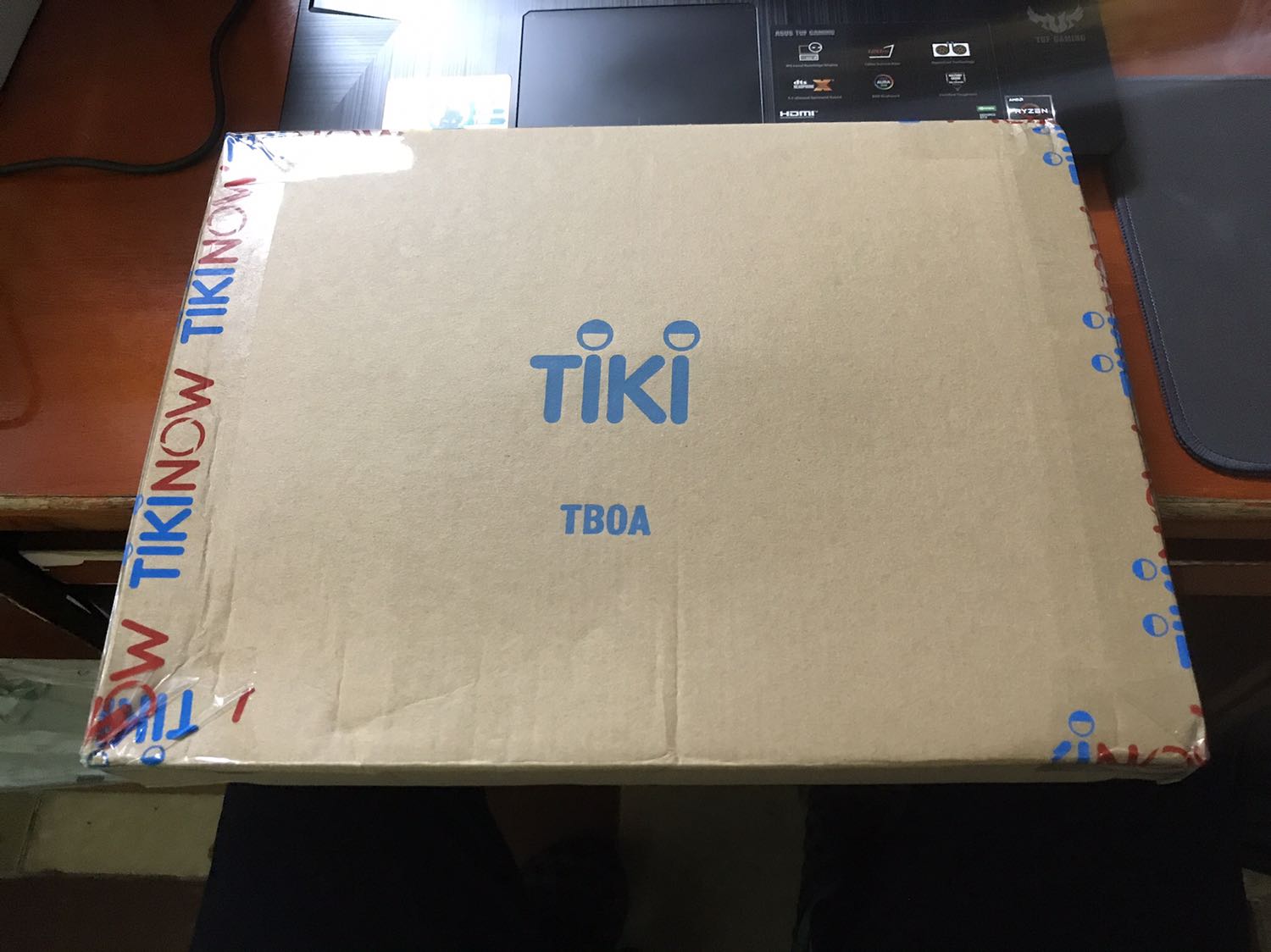 Hàng được đóng gói chắc chắn. Túi phụ kiện dày dặn, đường may tỉ mỉ, k có lỗi gì. Đựng đồ tuỳ theo sở thích cá nhân. Khá tiện.