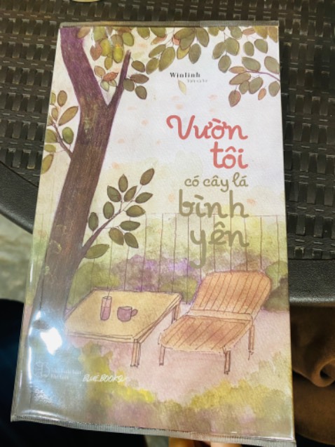 Sách là những đoạn thơ rất hay, ý nghĩa. Bọc sách Tikicare rất xịn.