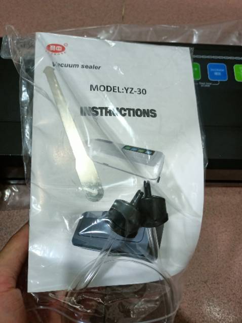 Shop treo đầu dê bán thịt ***, tôi mua bản chính hãng của shineye mà lại giao tôi bản hàng nhái tiếng tàu nào đây tôi yêu cầu tiki xử lý trả hàng đổi lại hàng chĩnh hãng , mua trên tiki mà cũng bị mua hàng không chính hẵng Shop treo đầu dê bán thịt ***, tôi mua bản chính hãng của shineye mà lại giao tôi bản hàng nhái tiếng tàu nào đây tôi yêu cầu tiki xử lý trả hàng đổi lại hàng chĩnh hãng , mua trên tiki mà cũng bị mua hàng không chính hẵng