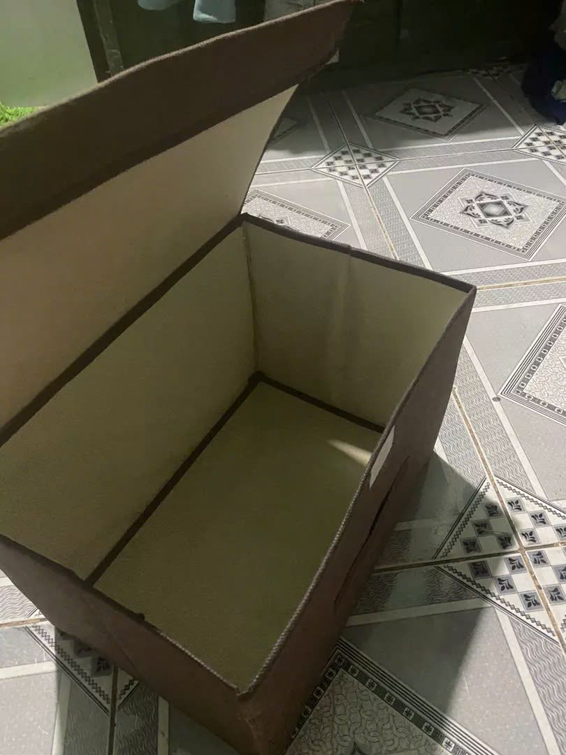 Giá rẻ , 2 hộp đồ cứng cáp chứ ko hề ọp ẹp nha . Rất hài lòng