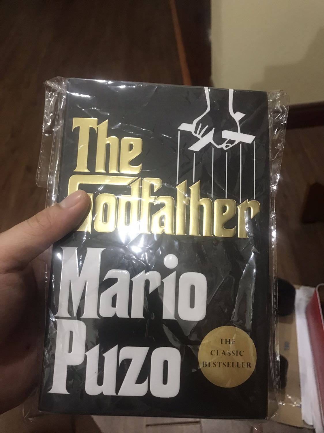 Sách được bọc nilon kỹ càng. Đẹp, gọn và sạch sẽ