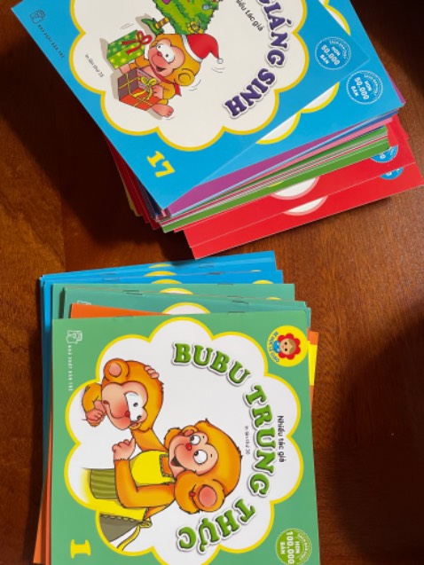 Bộ Bubu này rất hay, dễ hiểu cho các bé. Sách đẹp, đầy đủ. Shop tặng kèm thêm 1 cuốn sổ tay dễ thương.