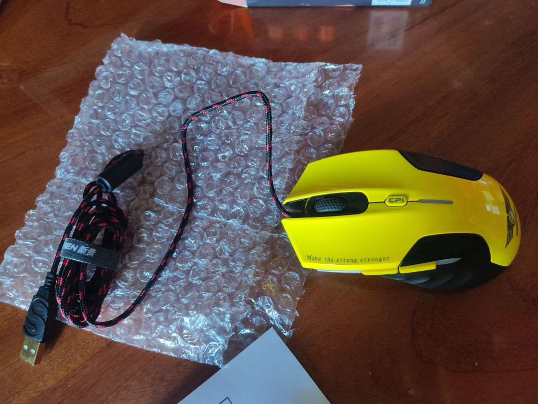 Thật là ***. mua chuột ko dây sao lại lấy chuột có dây. nếu cho 0 sao tôi cũng cho.