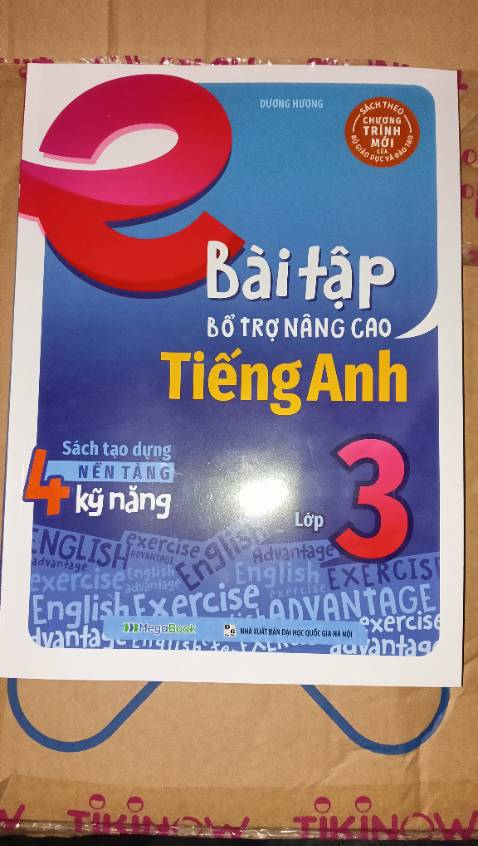 Lúc nhận hàng hộp có méo mó chút sợ sách bị hư hỏng nhưng khi khui hàng xong thì bóng loáng không 1 vết trầy xước, đặt 1 ngày là ngày hôm sau nhận được ngay, nội dung dễ hiểu, xuất sắc! 10 điểm cho nhà bán hàng và dịch vụ giao hàng Tiki!