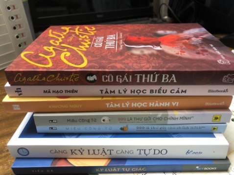Giao hàng nhanh, sách bọc kĩ càng. Chưa bao giờ thất vọng khi đặt sách tại tiki. Chưa đọc nên chưa đáng giá nội dung sách.
