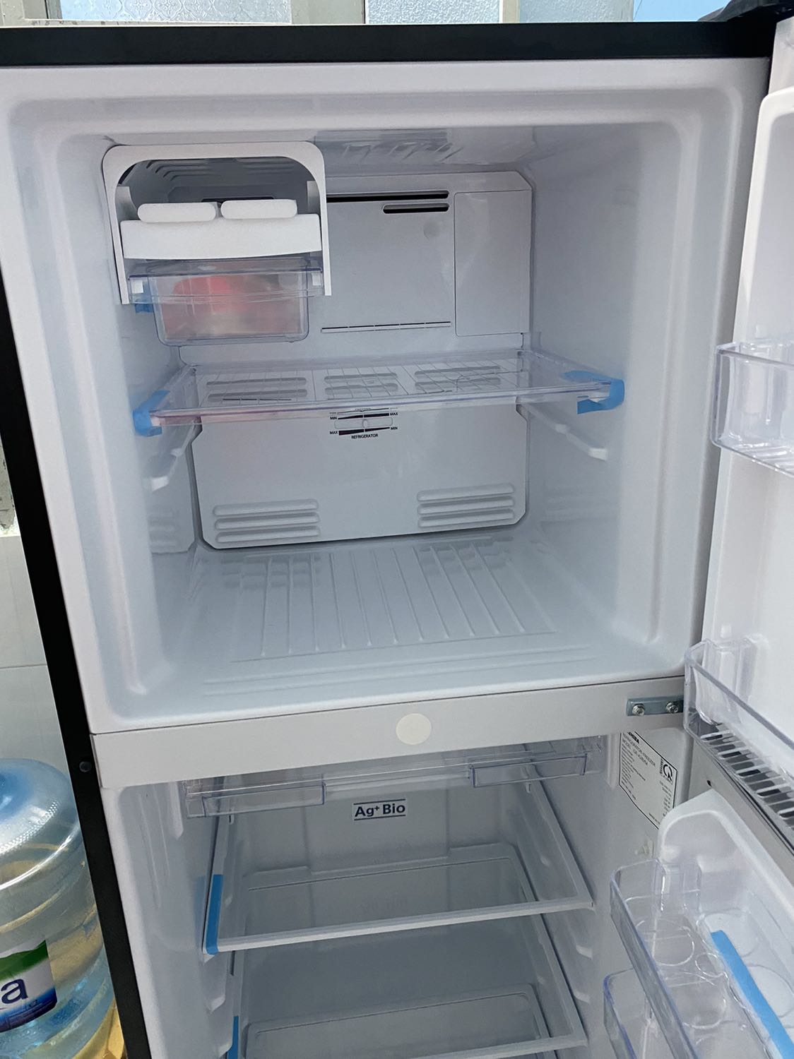 Mình mua tủ lạnh ngày 28/3 , khi cắm điện thì nghe tiếng kêu trong đường ống gas rò rò, mình có liên hệ Tiki nhờ hỗ trợ đổi máy khác thì được báo là ko phải lỗi sản phẩm nên ko được đổi ! Thật sự thất vọng ! Mọi người nên tránh mua đồ điện tử điện lạnh trên Tiki ! Mình mua tủ lạnh ngày 28/3 , khi cắm điện thì nghe tiếng kêu trong đường ống gas rò rò, mình có liên hệ Tiki nhờ hỗ trợ đổi máy khác thì được báo là ko phải lỗi sản phẩm nên ko được đổi ! Thật sự thất vọng ! Mọi người nên tránh mua đồ điện tử điện lạnh trên Tiki !