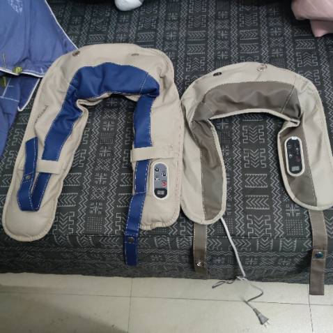 Mọi người đừng mua không dùng được đâu, hàng nhái, tiki không có nút trả hàng, như này tốt nhất cũng bỏ luôn đừng mua trên tiki nữa, mua bực mình vào người, ảnh hàng thật bên trái hàng nhái bên phải