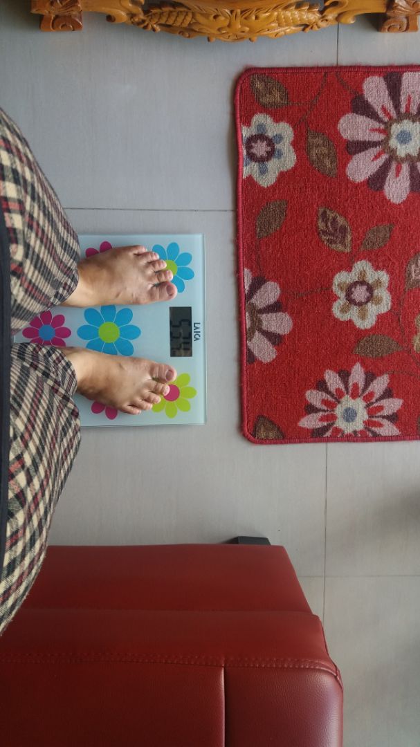 Cân số liệu không chính xác.Trong cùng 1 lúc mà cân ra 4 ,5 kết quả.Mình muốn trả lại hàng