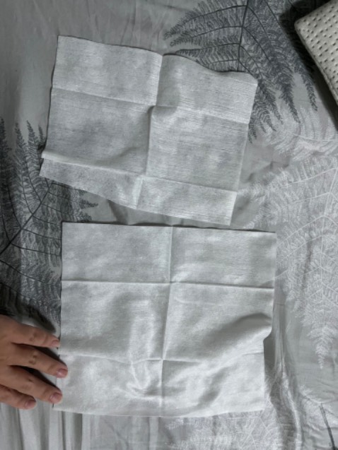 Mình đã mua hàng ở đây 1lần. Lần trước thì khăn to và dày hơn. Lần này giao thì ôi thôi rất rất TỆ nhé.!!! 1sao và sẽ không bao giờ mua lại nữa 🧱🧱🧱🧱