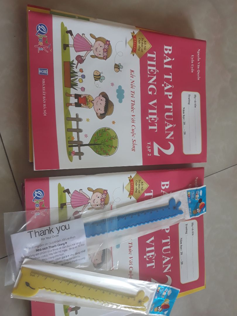 sách đẹp, nội dung hay. bé rất hào hứng làm bài tập. cảm ơn shop còn tặng thêm quà cho bé nữa. chuẩn 5 sao nè.