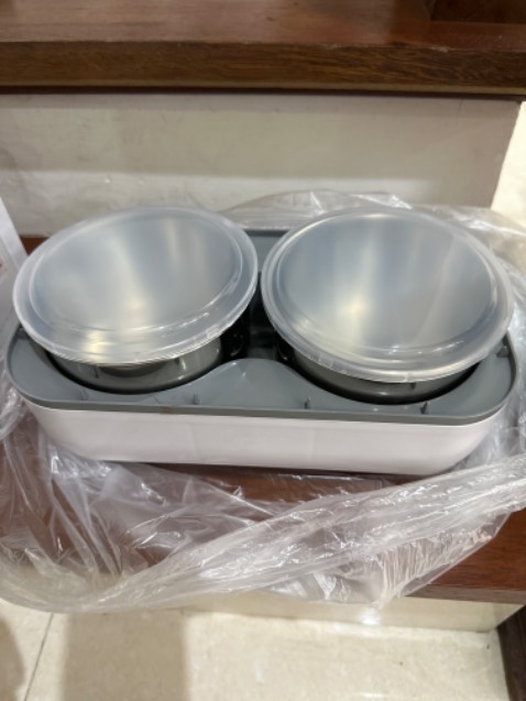 Giao hàng nhanh. Gói hàng cẩn thận. Chất lượng
Hộp cơm đẹp chắc chắn không có mùi nhựa và mùi inox