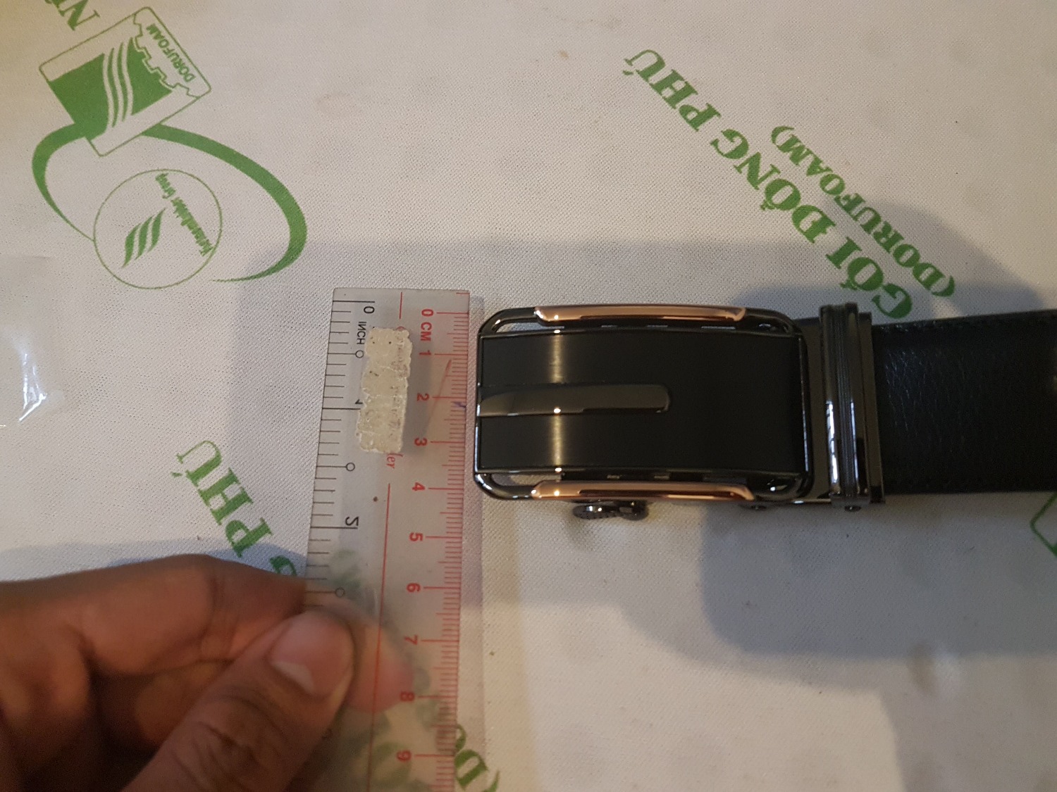 Sản phẩm đóng gói kỹ
Sản phẩm đúng như miêu tả trên website
Không biết dùng lâu dài ra sao nhưng cảm giác tốt.
Có điều hơi to theo chiều ngang (đầu 4cm, dây 3.5cm)
bonus: được bảo hành 1 năm, không biết thật không