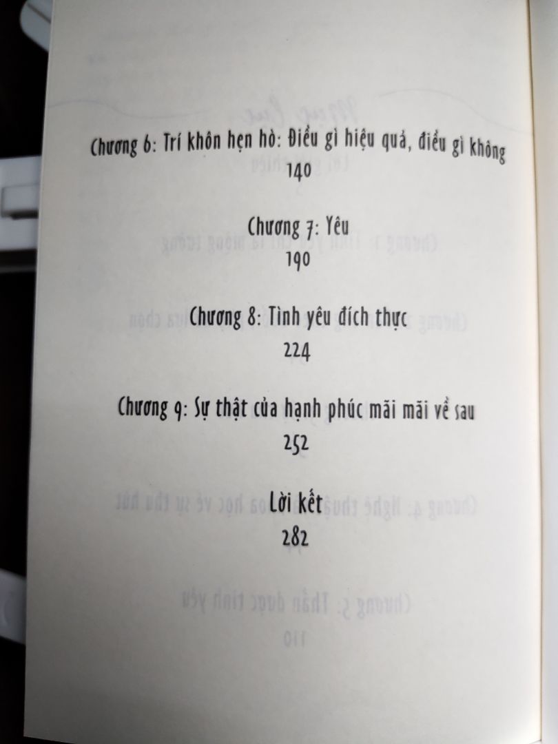 Đây thực sự là cuốn sách về tình yêu khâc biệt nhất mình từng mua. Tình yêu được phân tích dưới góc độ sinh học kèm ví dụ cực kì thuyết phục chứ không như các sách khác là từ 1 câu chuyện thực rồi rút ra kinh nghiệm. Mình đã đọc 1 lèo hết cuốn này trong thời gian cách ly vì quá ư thích thú với cách truyền đạt mới mẻ của tác giả. Bạn nào thích các kiến thức sinh hoá thì nên mua nha, rất đáng đó. Đây thực sự là cuốn sách về tình yêu khâc biệt nhất mình từng mua. Tình yêu được phân tích dưới góc độ sinh học kèm ví dụ cực kì thuyết phục chứ không như các sách khác là từ 1 câu chuyện thực rồi rút ra kinh nghiệm. Mình đã đọc 1 lèo hết cuốn này trong thời gian cách ly vì quá ư thích thú với cách truyền đạt mới mẻ của tác giả. Bạn nào thích các kiến thức sinh hoá thì nên mua nha, rất đáng đó.
